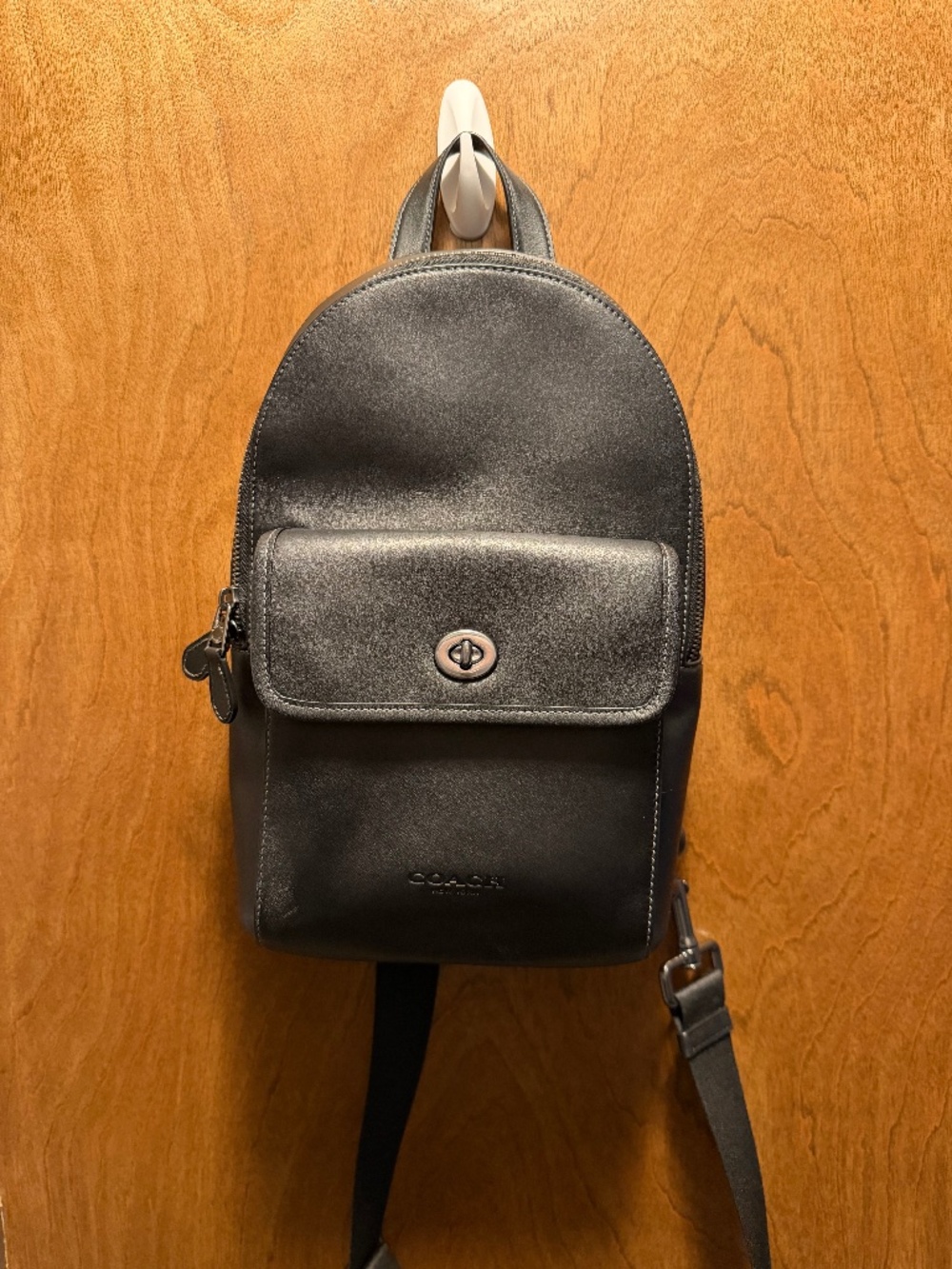 Coach Turnlock Sling - Leather